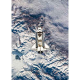 Obraz Atlantis on Approach to ISS podczas misji